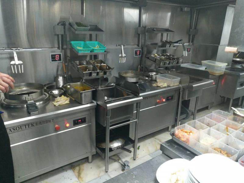 餐廳炒菜機(jī)器人16.jpg