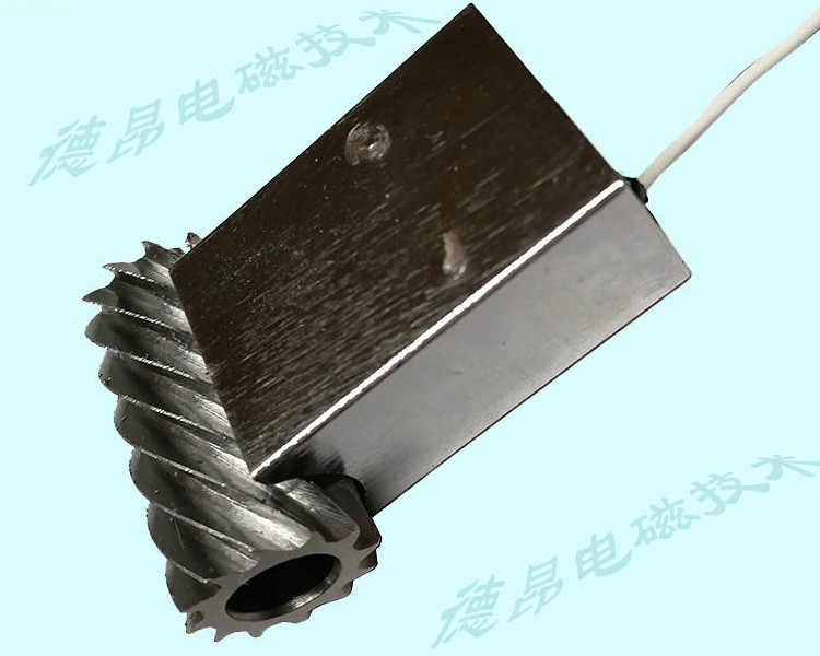 長(zhǎng)方形圓弧面吸盤式電磁鐵定做
