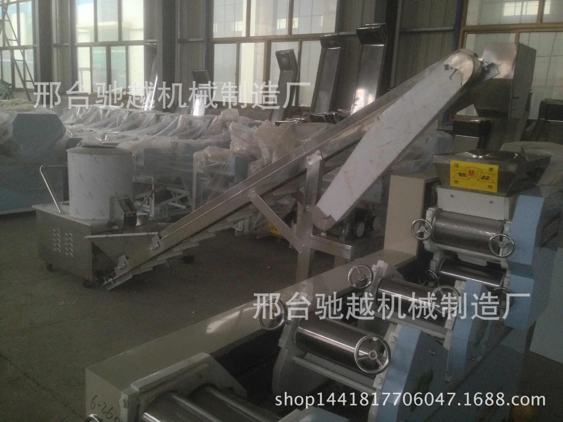 全自動大型商用面條機自動爬桿掛面機鮮面條疊面皮機米面食品機械