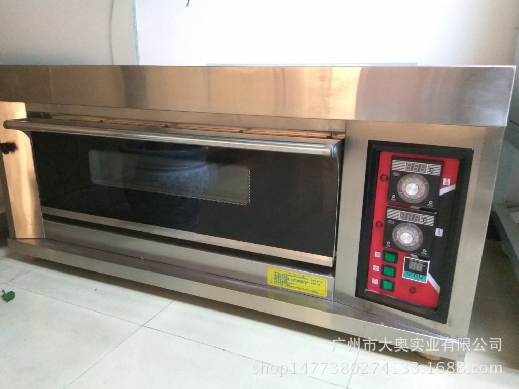 燃?xì)獾皳闄C(jī)烤箱面包機(jī)廣州市大型商用一層四盤(pán)蛋糕機(jī)廠家在哪里