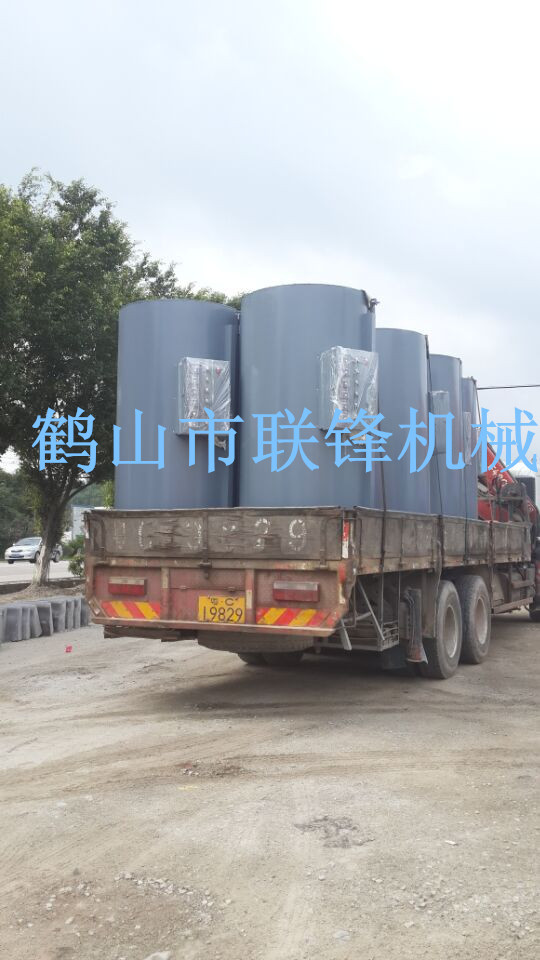 廠家直銷(xiāo)大型商用不銹鋼電燒豬爐鐵燒豬爐燒鵝爐鶴山市聯(lián)鋒機(jī)械廠