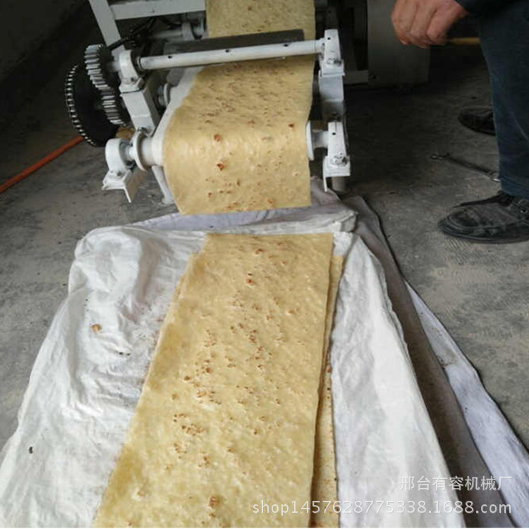 Yr-780型自動(dòng)上料流水線烙餅機(jī) 自動(dòng)控溫烙餅機(jī) 商用流水線烙餅機(jī)