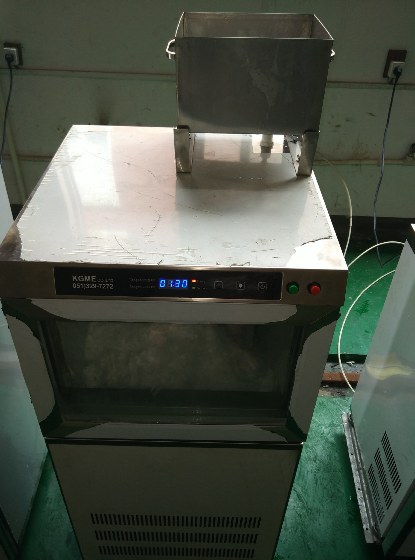 [強(qiáng)力推薦]全自動(dòng)雪花制冰機(jī) 商用牛奶雪花冰 雪花機(jī)制雪機(jī)包郵