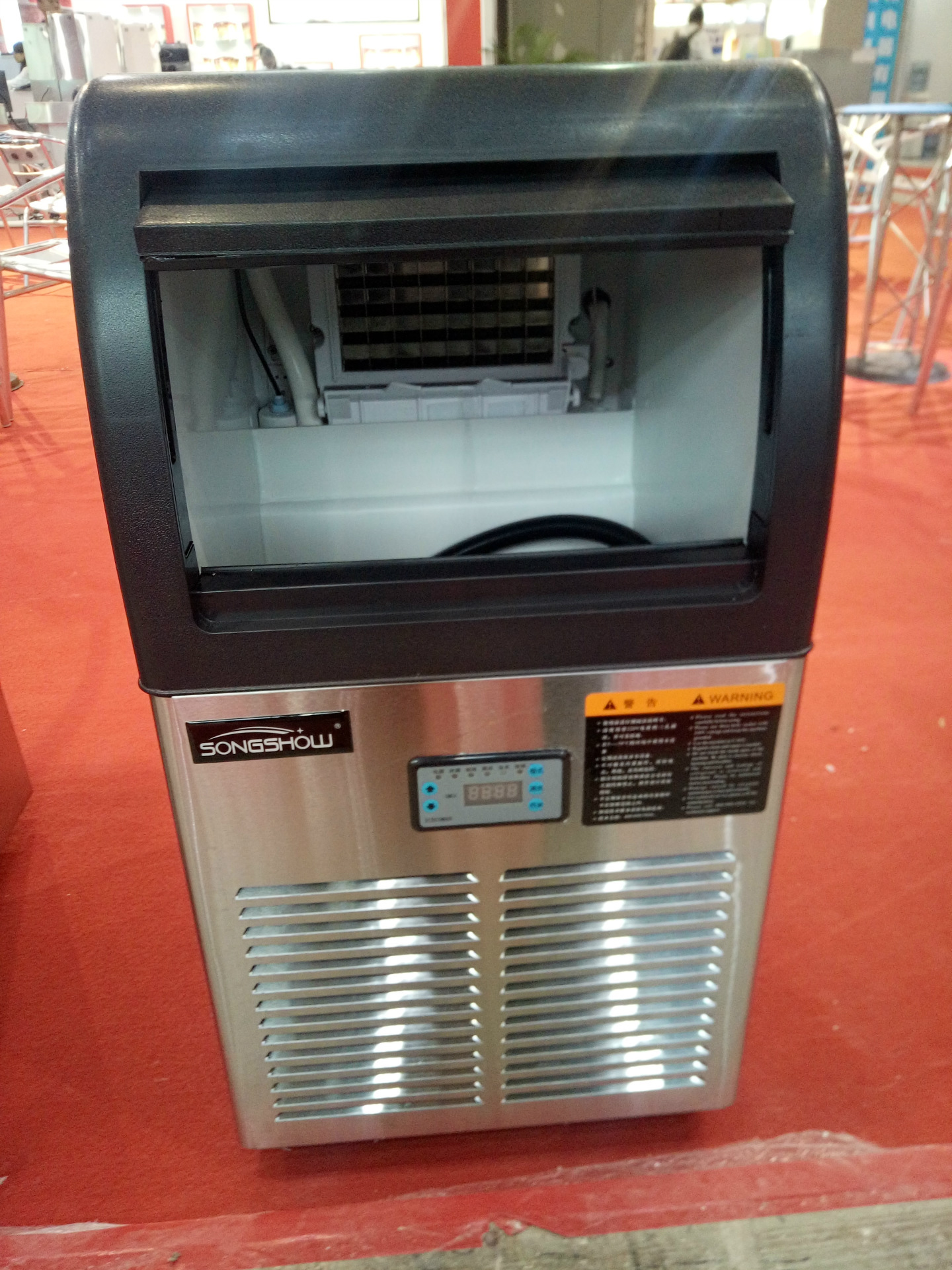廠家直銷 日產(chǎn)量 35KG制冰機 方冰機 奶茶漢堡咖啡KTV專用冰塊機