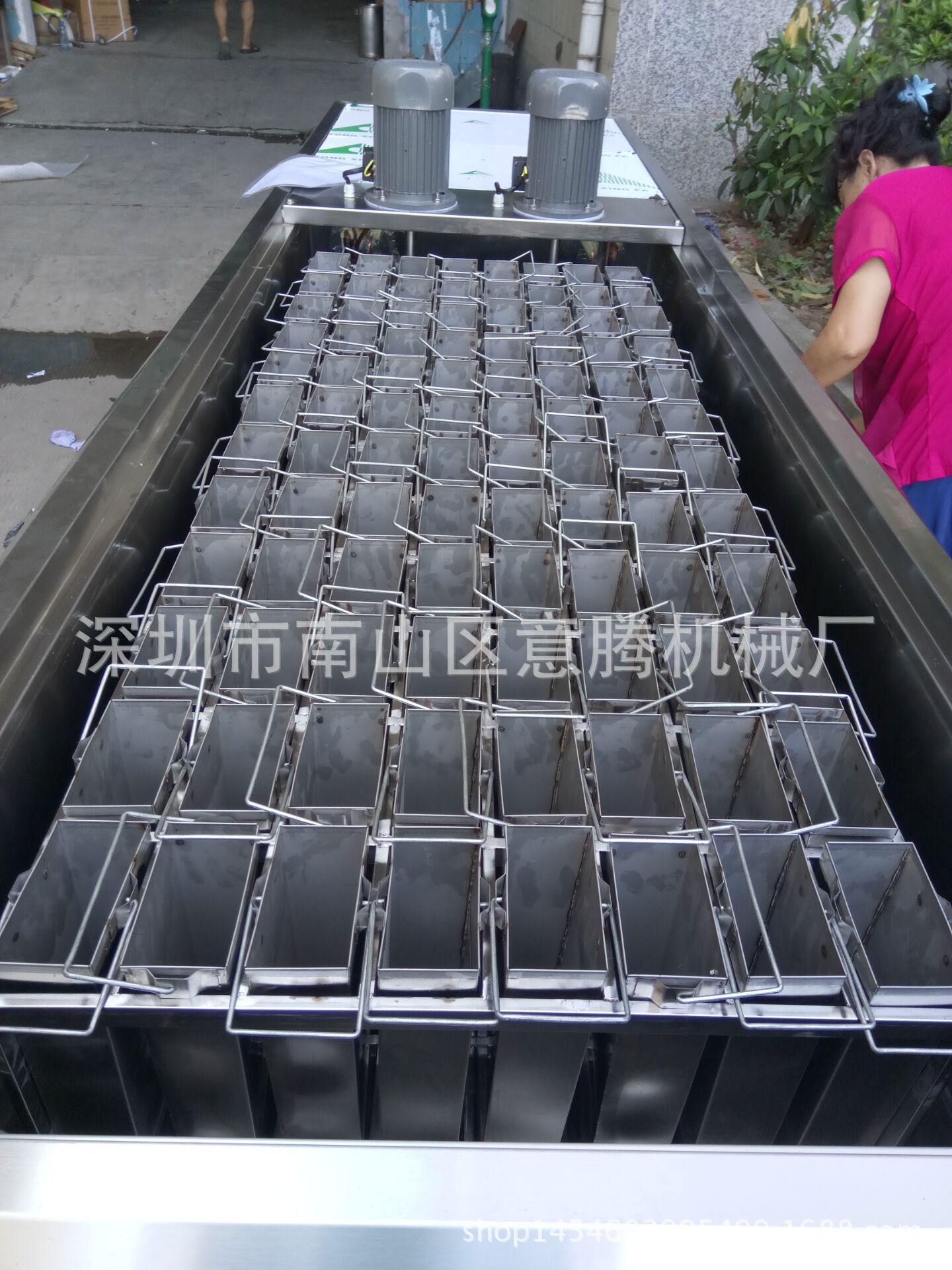 大型商用冰磚機(jī) 方塊制冰機(jī)廠家直銷 質(zhì)量包裝量大從優(yōu)冰條機(jī)