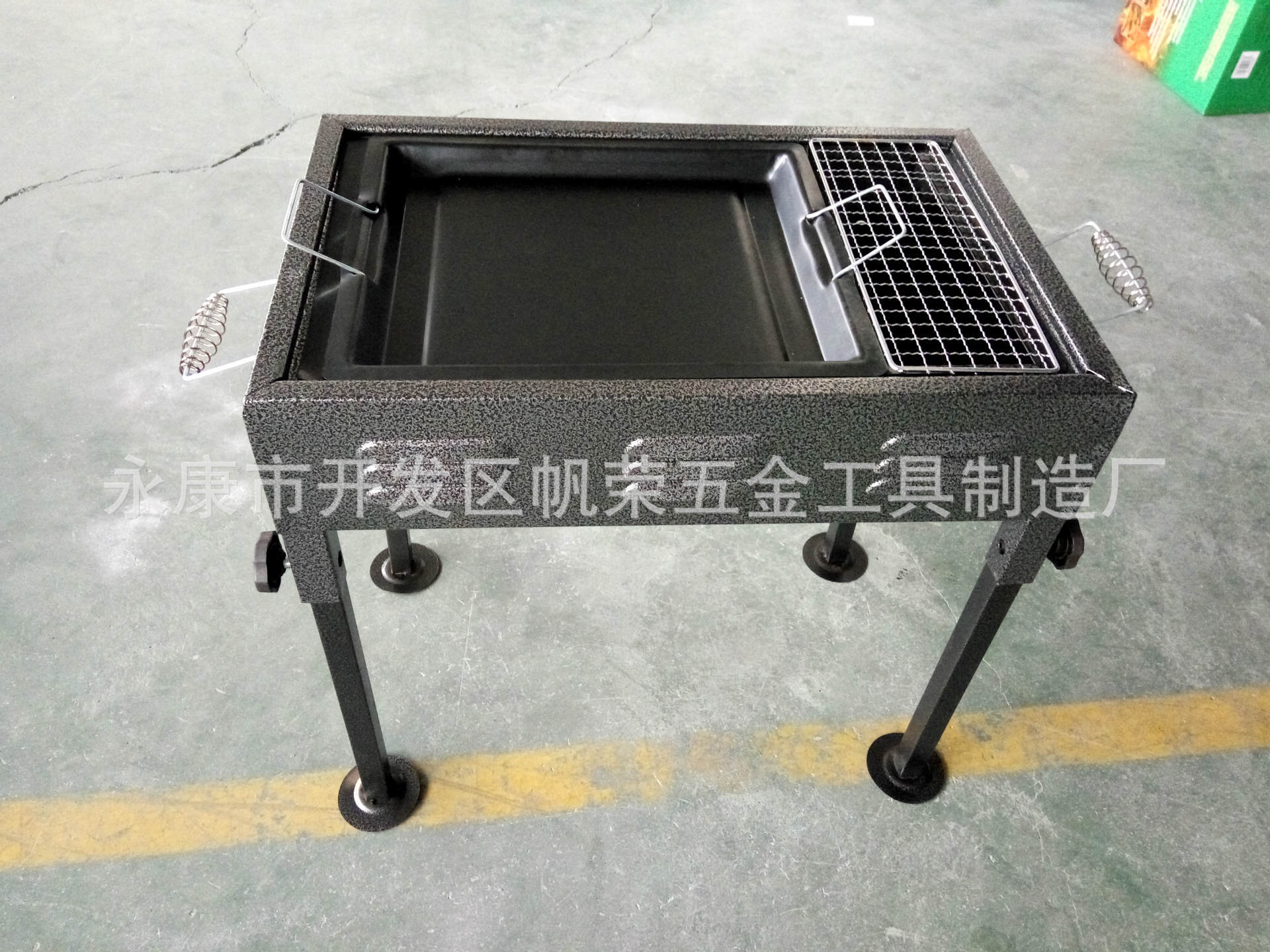 永康烤架廠家批發(fā)中號日式爐 商用便攜燒烤爐 3-5人使用質優(yōu)價廉