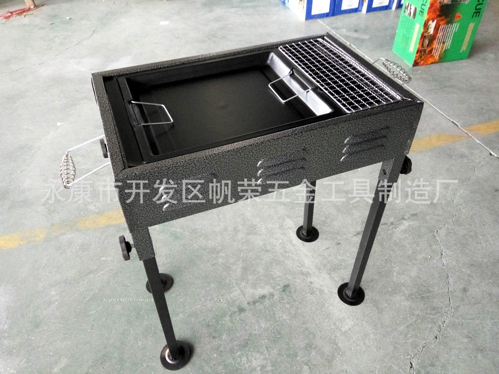 永康烤架廠家批發(fā)中號日式爐 商用便攜燒烤爐 3-5人使用質優(yōu)價廉
