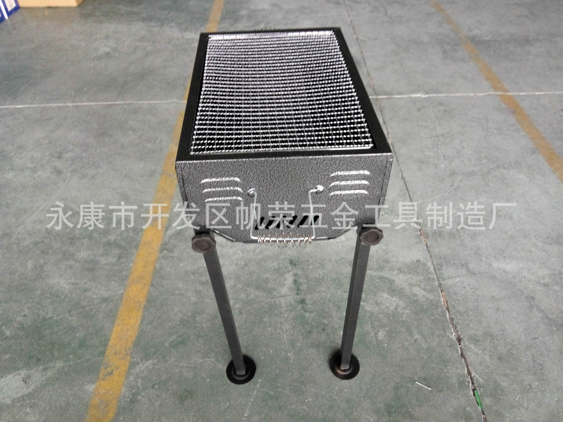 永康烤架廠家批發(fā)中號日式爐 商用便攜燒烤爐 3-5人使用質優(yōu)價廉