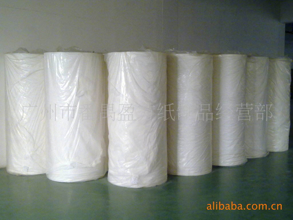 A級(jí)650克商用大卷紙、珍寶紙、小盤紙、好運(yùn)大卷紙、盈方大卷紙。
