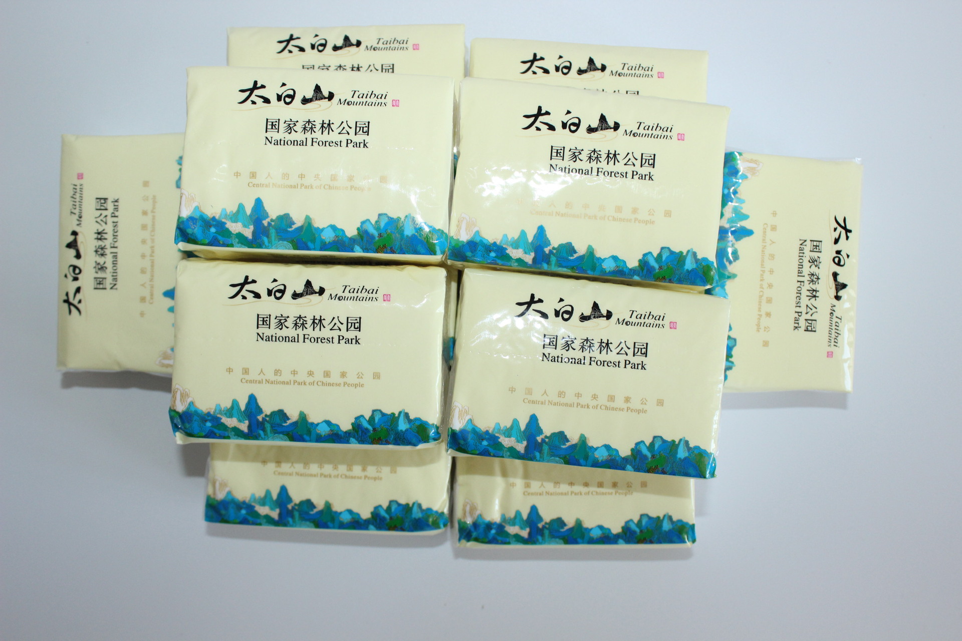 本公司餐巾紙型號(hào)有 230型 270型 330型 400型