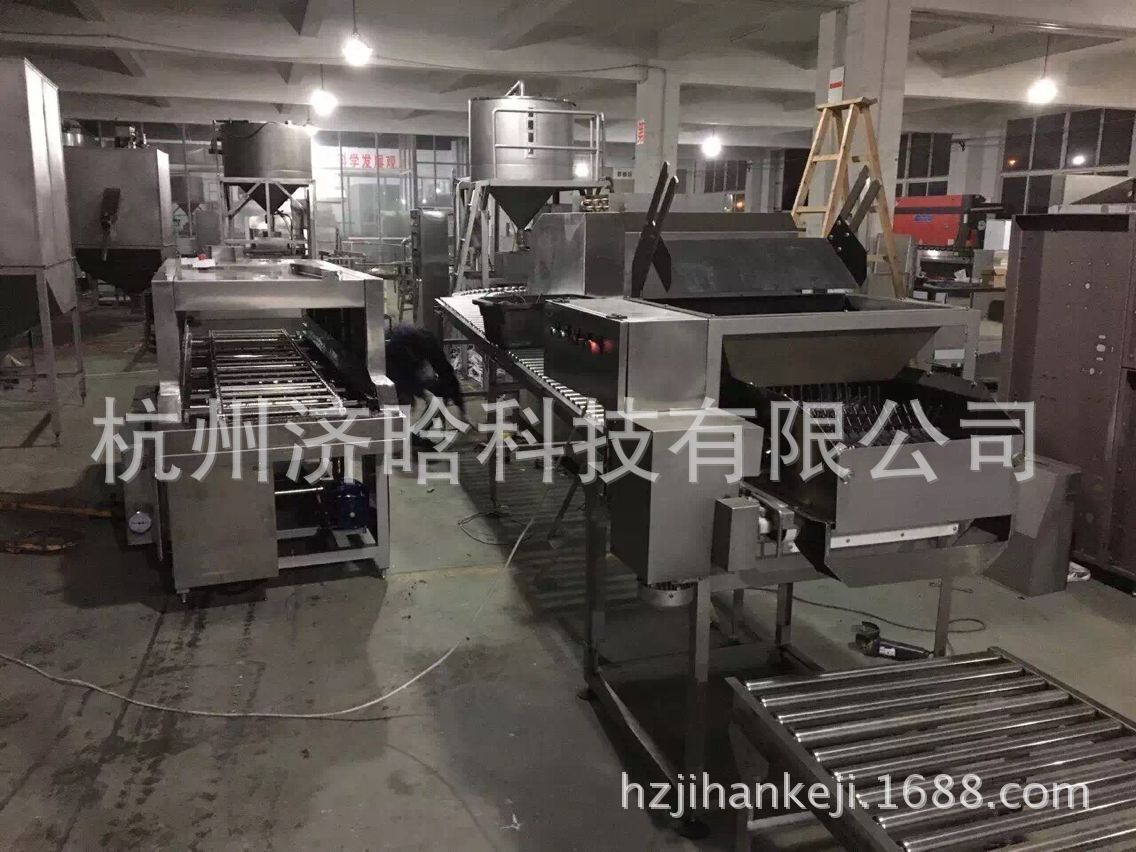 大型熱風(fēng)消毒庫,雙排鏈炊燜飯主機(jī),聯(lián)合自動(dòng)米飯炊飯生產(chǎn)線設(shè)備