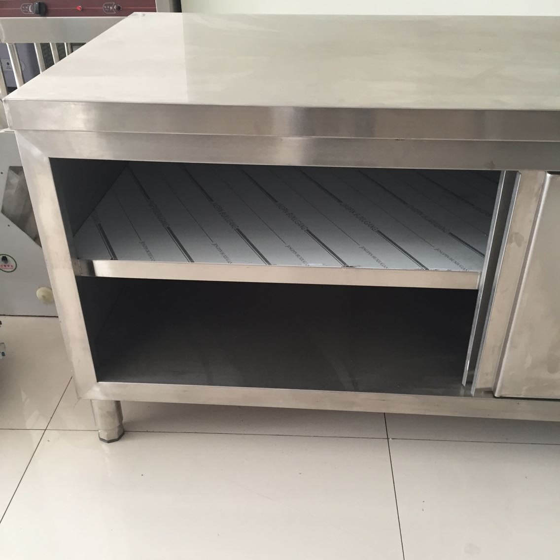 供應(yīng)不銹鋼拉門操作臺, 單通打荷臺,拉門工作臺