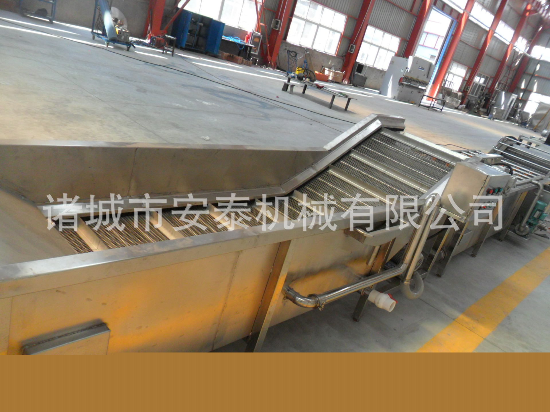 諸城安泰機械供應(yīng)肉制品解凍機、化凍池、解凍池18953628059