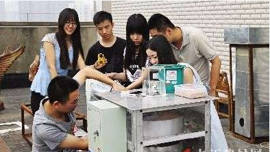 90后大學生發明無能耗油煙機